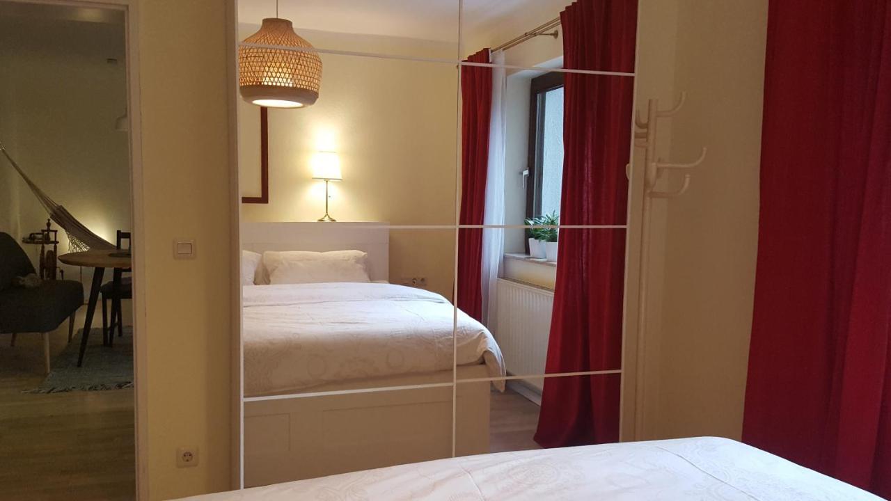 Souterrainwohnung Mit Grossem Garten Und Sauna カッセル エクステリア 写真