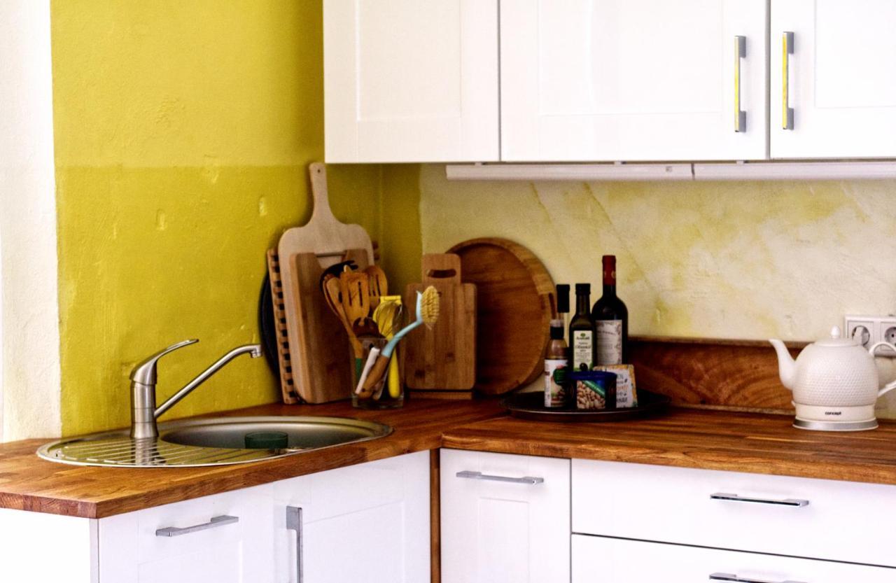 Souterrainwohnung Mit Grossem Garten Und Sauna カッセル エクステリア 写真