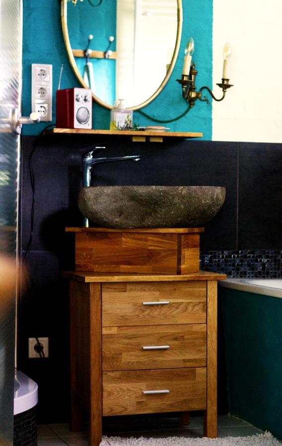 Souterrainwohnung Mit Grossem Garten Und Sauna カッセル エクステリア 写真