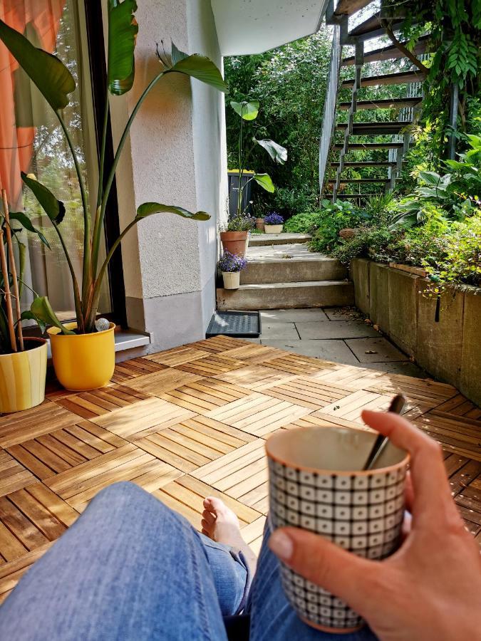 Souterrainwohnung Mit Grossem Garten Und Sauna カッセル エクステリア 写真