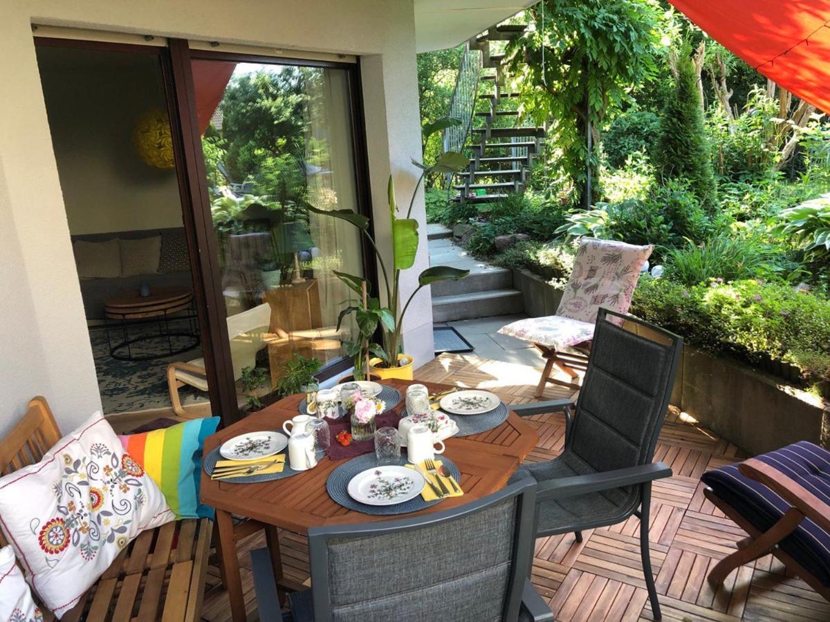 Souterrainwohnung Mit Grossem Garten Und Sauna カッセル エクステリア 写真